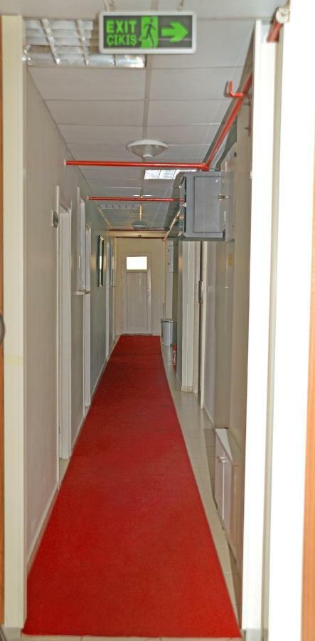 Vatan Yurt Hostel 伊斯坦布尔 外观 照片