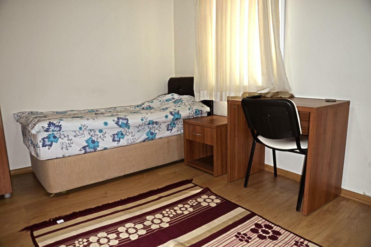 Vatan Yurt Hostel 伊斯坦布尔 外观 照片
