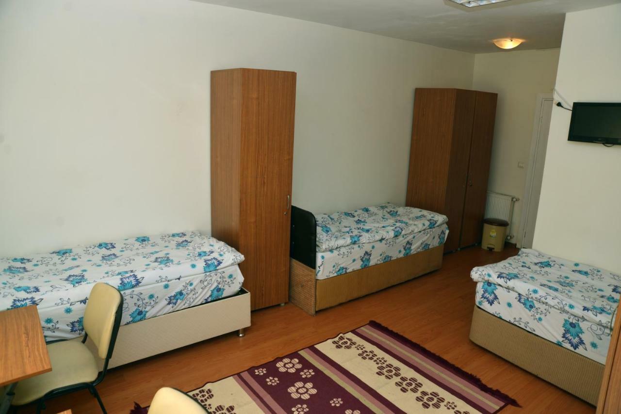 Vatan Yurt Hostel 伊斯坦布尔 外观 照片